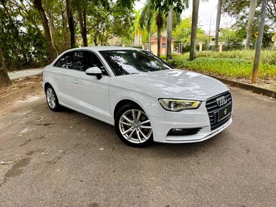 AUDI A3 1.8 TFSI SEDAN AMBITION 16V 180CV GASOLINA 4P AUTOMÁTICO